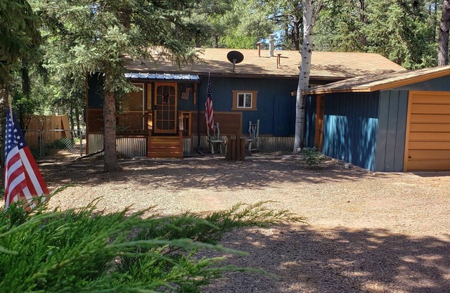 Lazy Double J Aspen Cabin, Backs National Forest! Discount for LAW ENFORCEMENT!n