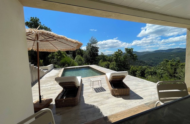 Le Belvédère Cévenol -2 Pers. Piscine/jacuzzi- Vue Exceptionnelle Calme Absolue