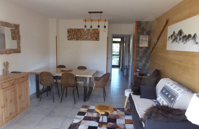 Le chalet cerdan classified 3* - 5 people, 2 bedrooms, garage, garden, WIFI