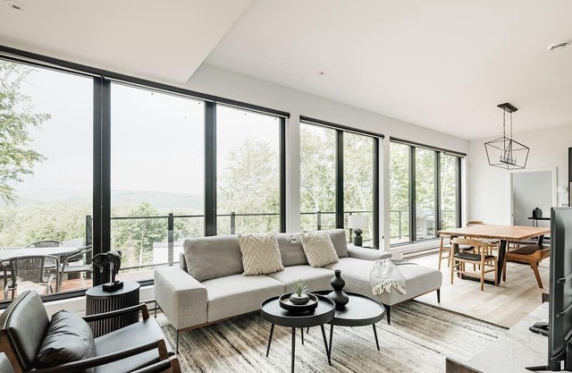 Le Cliff Chalet: Modern Luxurious Getaway
