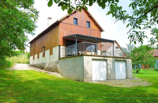 Le Hangar - MEYRONNE