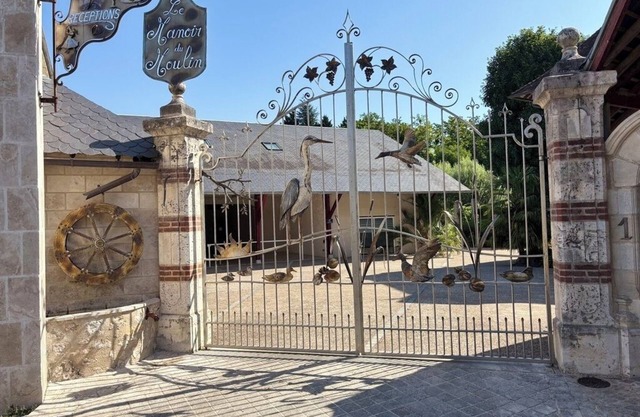 Le Manoir du Moulin, in the heart of the Loire castles, sleeps up to 65.