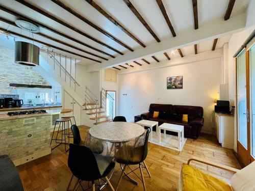 Le Nid de Saint Pierre Cozy & Near the City Center