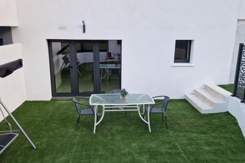 Le PORT MIOU près calanques de Cassis 2 chambres 6 personnes