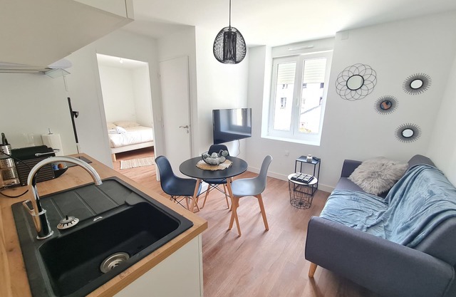 Le Poulorio 4 - T2 - Proche Gare * By Locly *