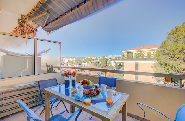 Le San Diego with Shared Pool, Juan les Pins, France