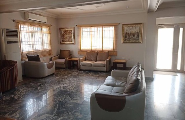 Le Ville Hotel and Suites