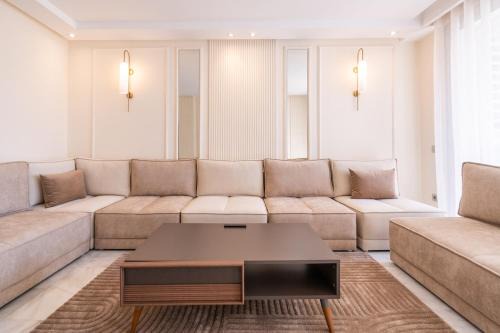 Le yacht palace beachfront residence 2 BR 2 BA