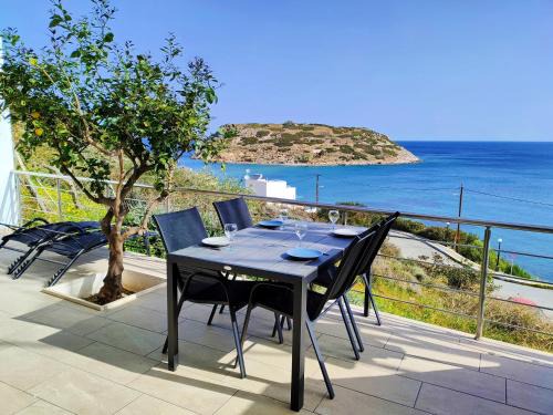 Lemon & Waves Mochlos