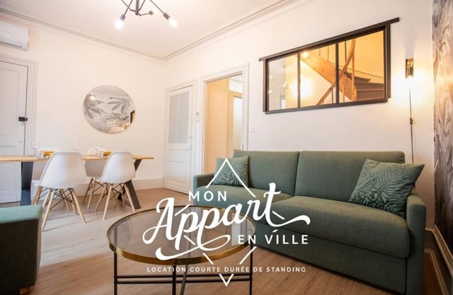 Les Arènes: Perfect for Families, Near City Hall