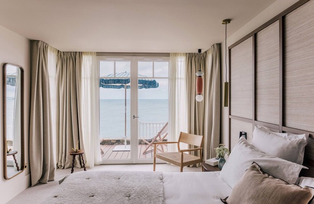 Les Bassans - Fontenille Collection