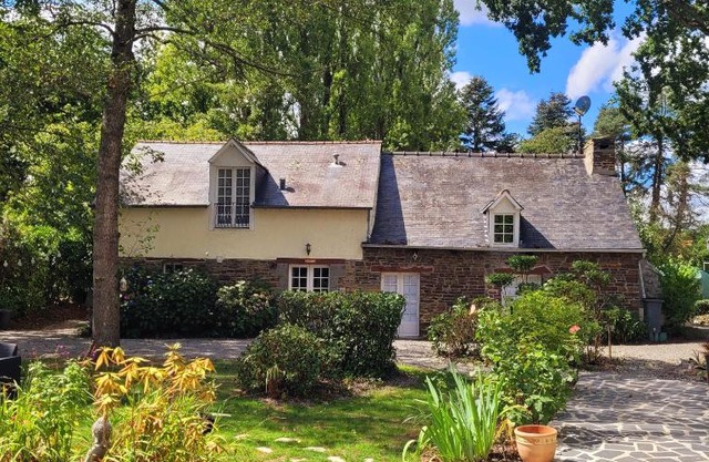 Les Bruyères Rebecca