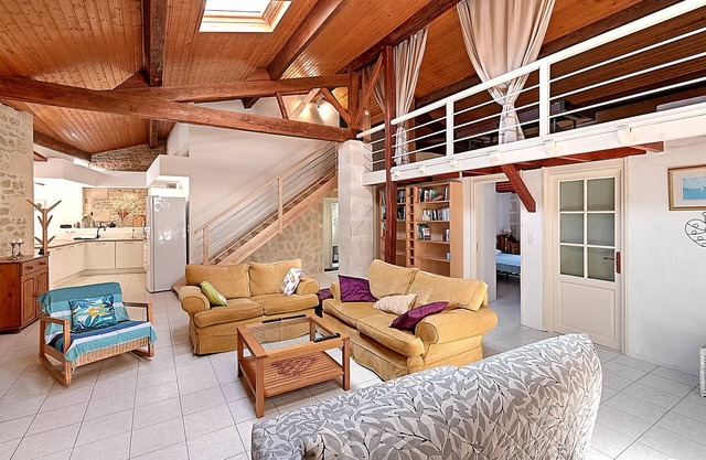 Les Vents de Gironde - Maison en pierre, piscine