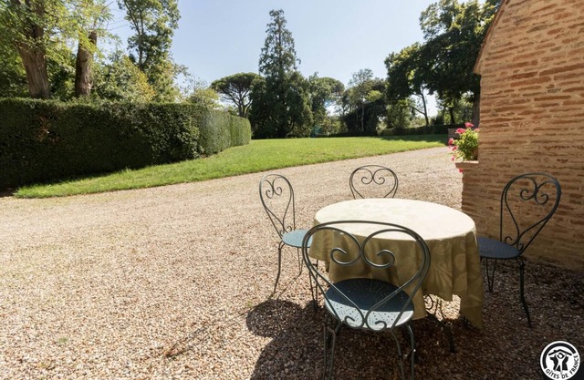 Les Loriots and La Muguette