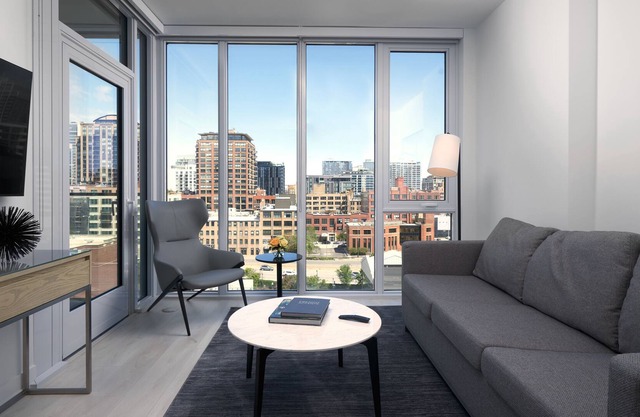 Level ◆ Luxe One Bedroom