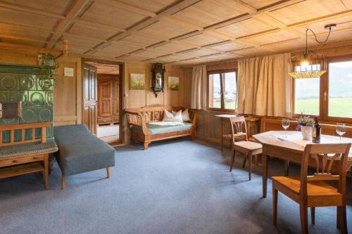 Liebevoll sanierte Wohnung in einem alten Bregenzerwälderhaus