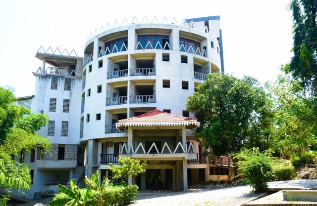 LifeLights Hotel