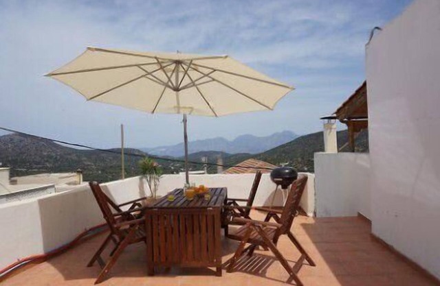 Light and friendly holiday house with two roof terraces