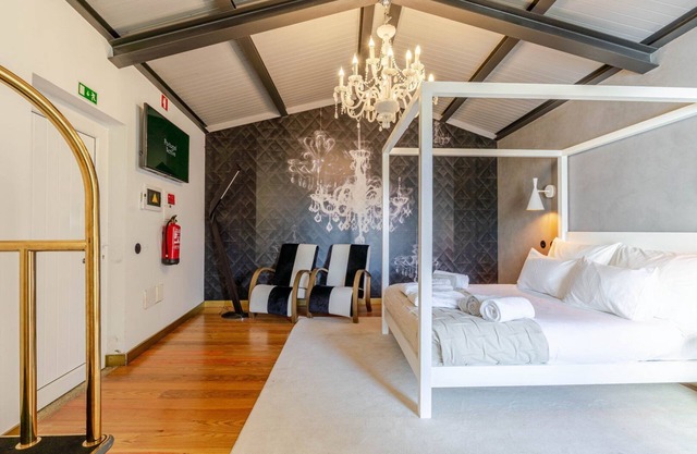 Light Room at Mill Retreat by Portugal Active