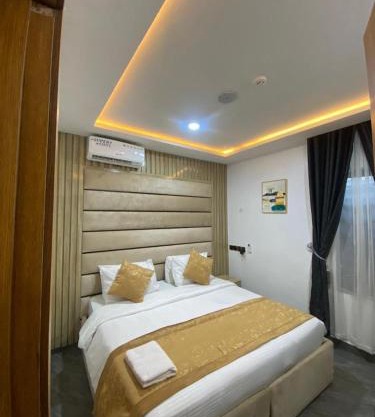 Lighthouse Inn and suites