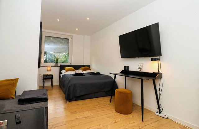 Lightplace - Großes Apartment - 3 Schlafzimmer - Boxspring - Balkon - Smart TV