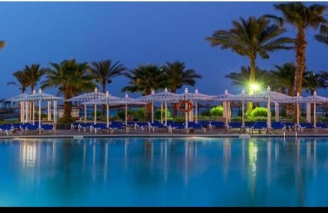 Lillyland Mirage Bay & Aqua Park Hotel