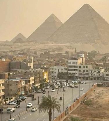 Linda pyramids view Hotel