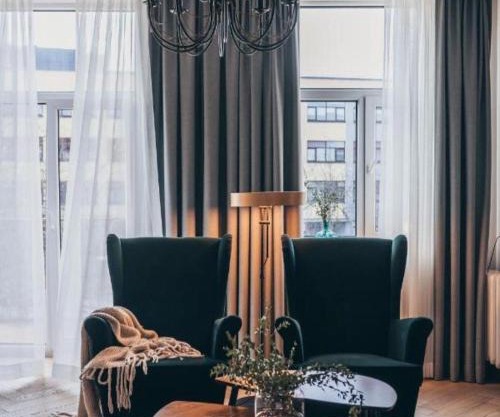 Lindens apartments with AC and view to central square