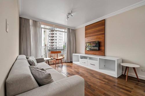 Lindo apartamento com 3 Quartos e Sacada na Liberdade