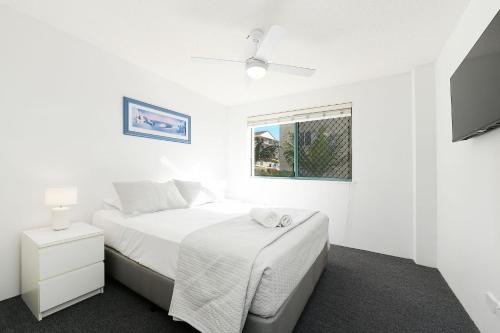 Lindomare Unit 6, 11 Orvieto Tce, Kings Beach