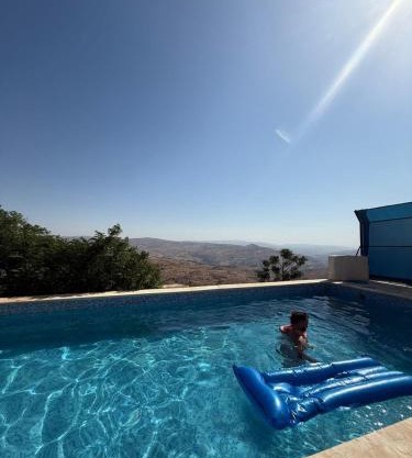 Lion's Den Chaletاستراحة وشاليه في جرش