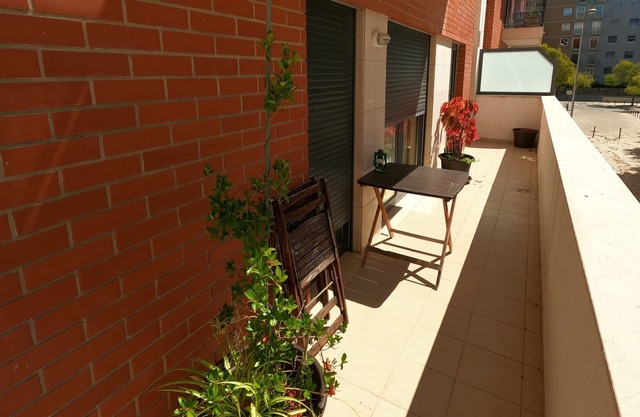 Lisbon, modern T2 in Parque das Nações, Lisbon