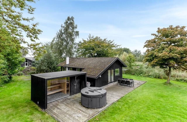 "Litle" - 30m from the sea by Interhome