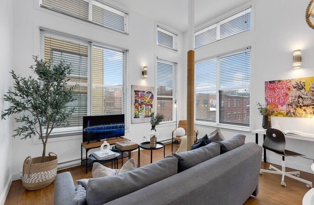 Liv MTL Main-303 Spacious 2BR + Mezz Suite No Fees
