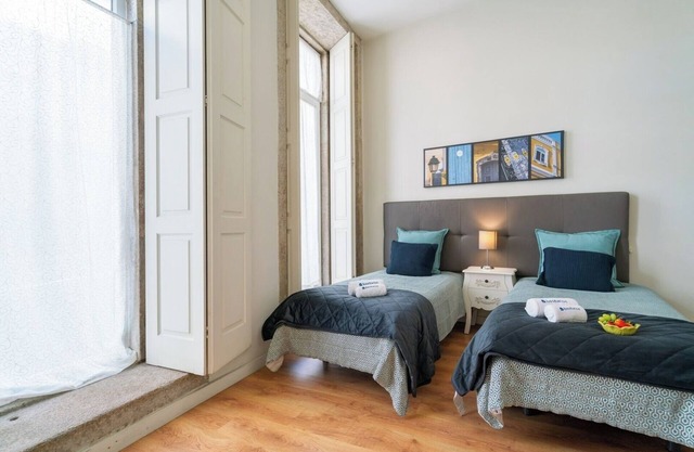 Live like a local in the heart of PORTO! This 8 private rooms in a.
