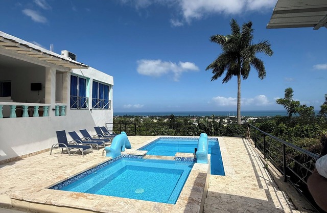 Live the Dream – Luxury Villa with Pool & Breathtaking Views!