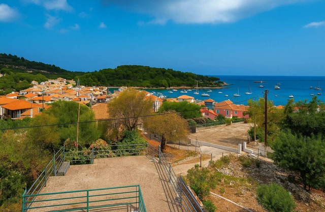 Live the Summer Dream at Gaios Cozy Retreat