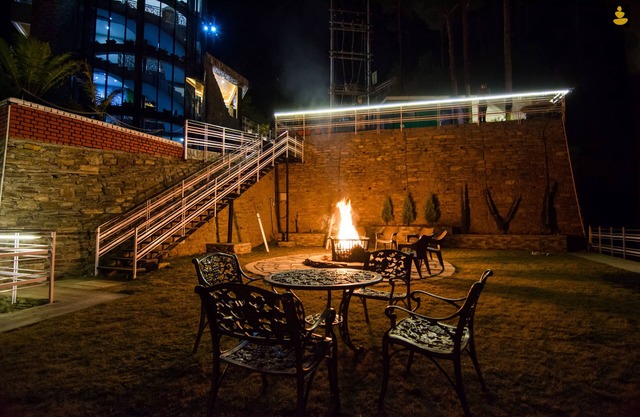 LivingStone Mountain retreat Chail Premium Plus Room