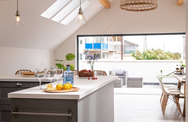 Llys y Celeste : Pet-Friendly 5‑Bed Home with Sea Views in Rhosneigr | Managed by Anglesey Holiday L