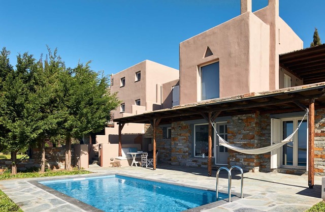 Lobster's Pool-Ideal for families with toddlers or young kids