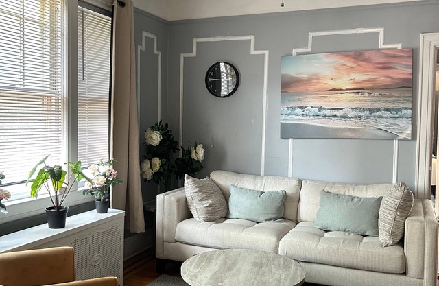 Location! Extra large 7 bed/1 bath unit with parking in Jersey City Heights.