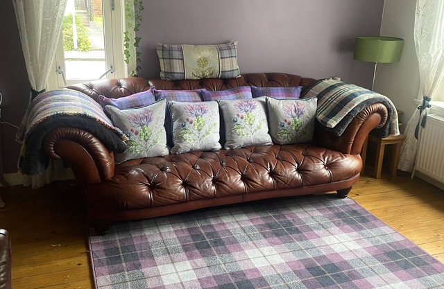 LOCATION! LOCATION! LOCATION! Free Residents Parking!nLicense/planning granted!