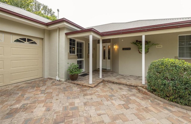 LOCHINVAR/CAMELLIA , MAGNOLIA , MAPLE Cottage For A Relaxing Bathurst Holiday