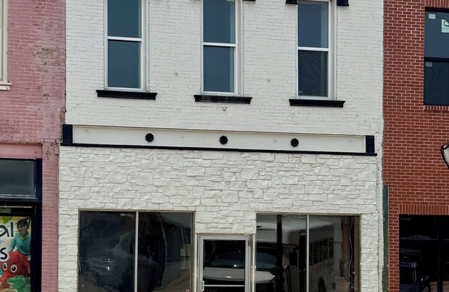 Loft Living - Small Town Charm n3-bedroom loft in beautiful Downtown Litchfield