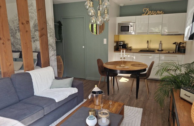 Loft & spa for an escapade romantique.