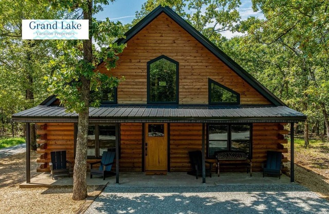 Log Cabin on Disney - Boat ramp & dock nearby