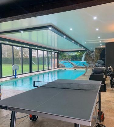 Logement 4 personnes avec piscine intérieure 31 degrés zoo de la FLECHE 24 h du Mans