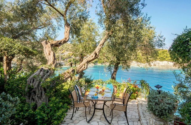 Loggos Bliss: Aglaia Villa's charm and sea views await your stay.