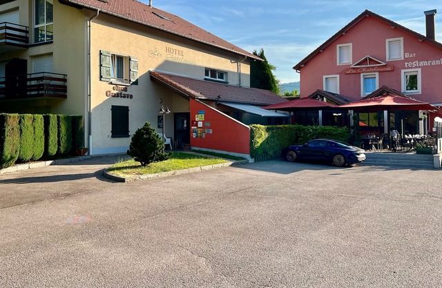 Logis Hôtel Les Chatelminés