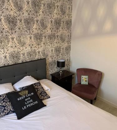 LOGIS-Hôtel Restaurant Auberge Les Vallées Du Perche